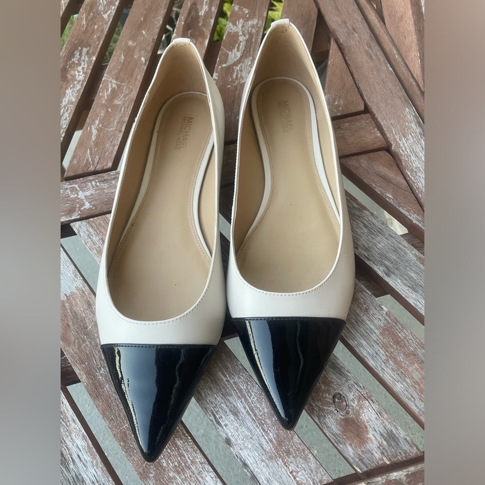 Michael Kors Carissa Cap Toe Flats Sz 9.5 M